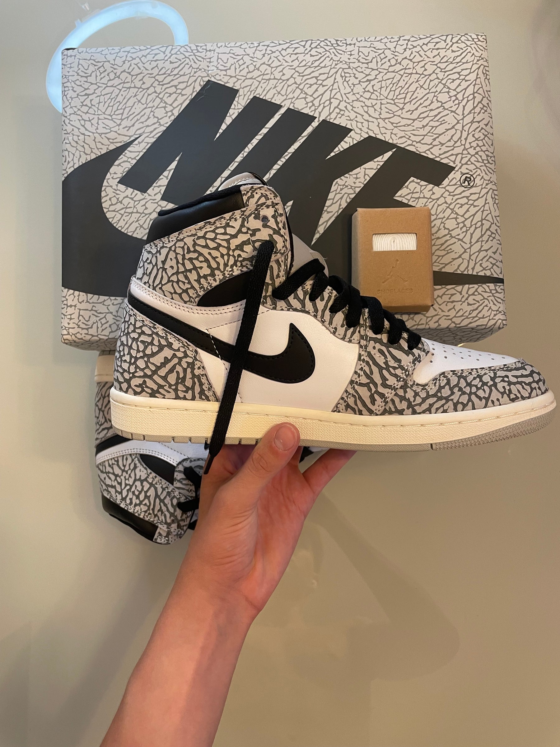 Nike Air Jordan 1 high White Cement